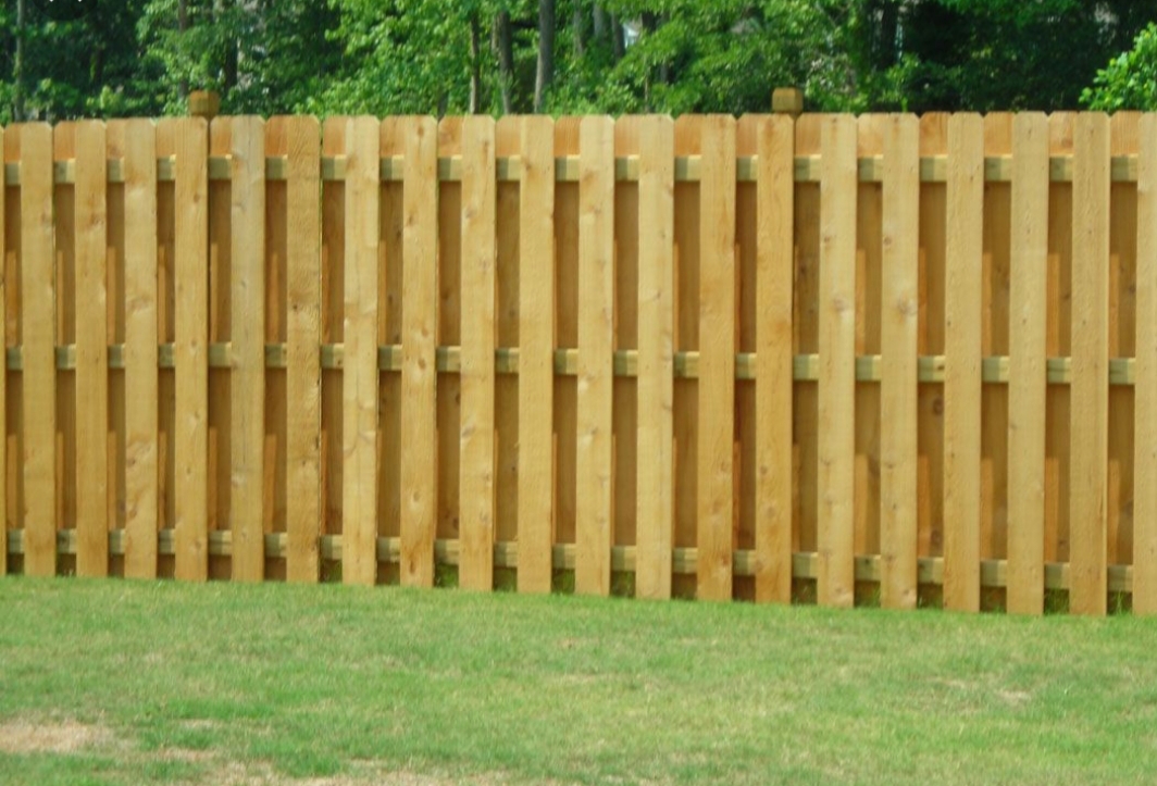 Wood Fence Contractor in Florida